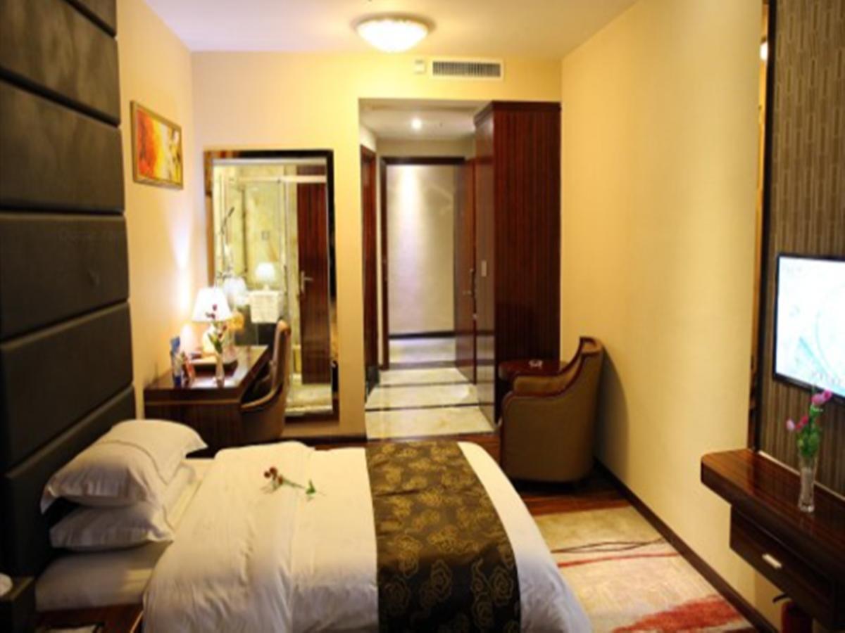 Lavande Hotel Wuhan Railway Station Kültér fotó